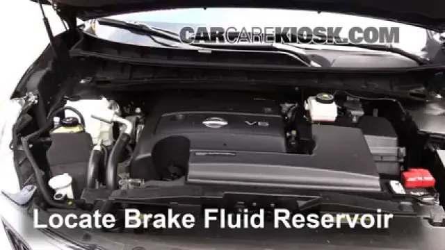 2015 Nissan Murano Platinum 3.5L V6 Liquide de frein Ajouter du liquide